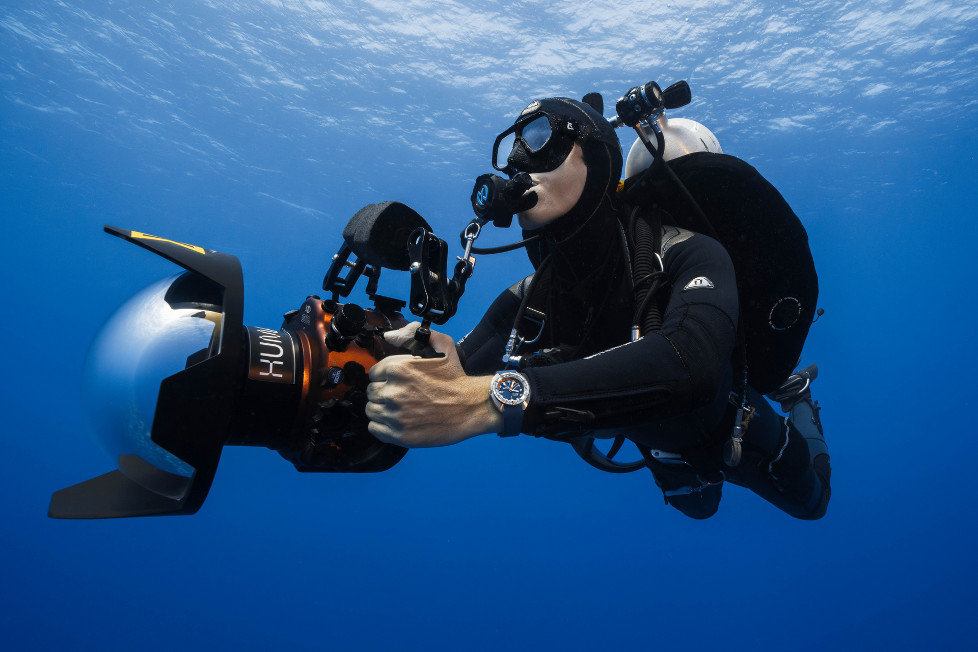 Doxa SUB 250T GMT Caribbean Automatic (Blue Dial / 40mm)