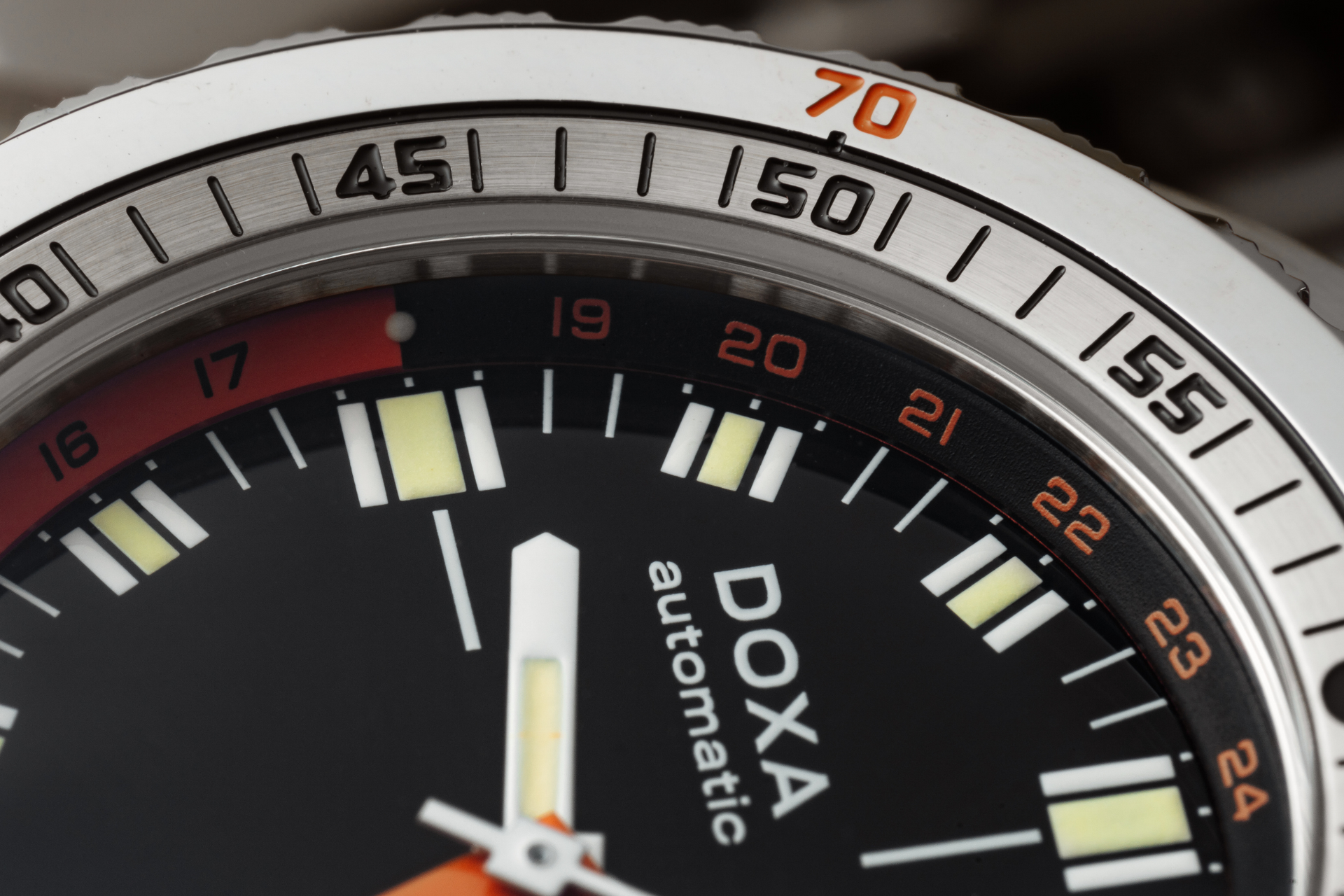 Doxa SUB 250T GMT Sharkhunter Automatic (Black Dial / 40mm)