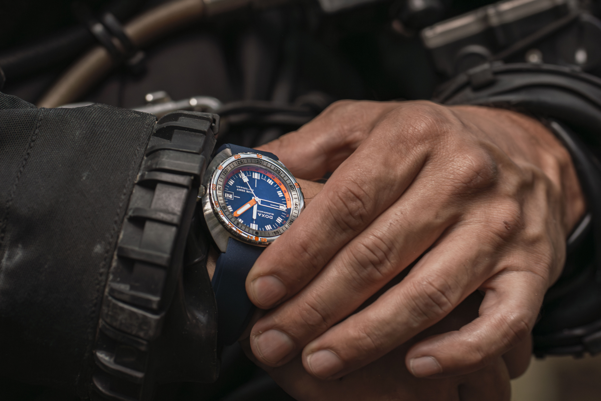 Doxa SUB 250T GMT Caribbean Automatic (Blue Dial / 40mm)