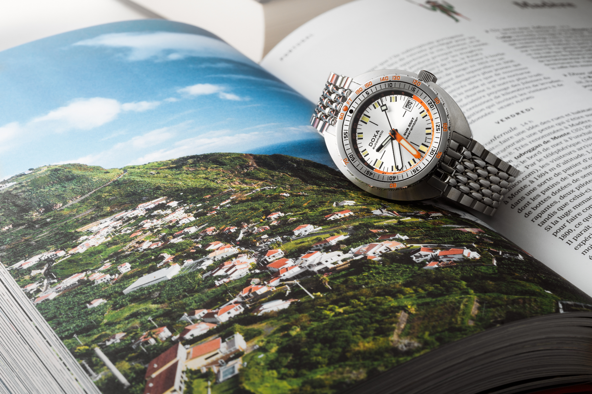 Doxa SUB 250T GMT Searambler Automatic (Silver Dial / 40mm)