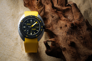 Doxa SUB 300 Beta Divingstar Automatic (Black Dial / 42.5mm)