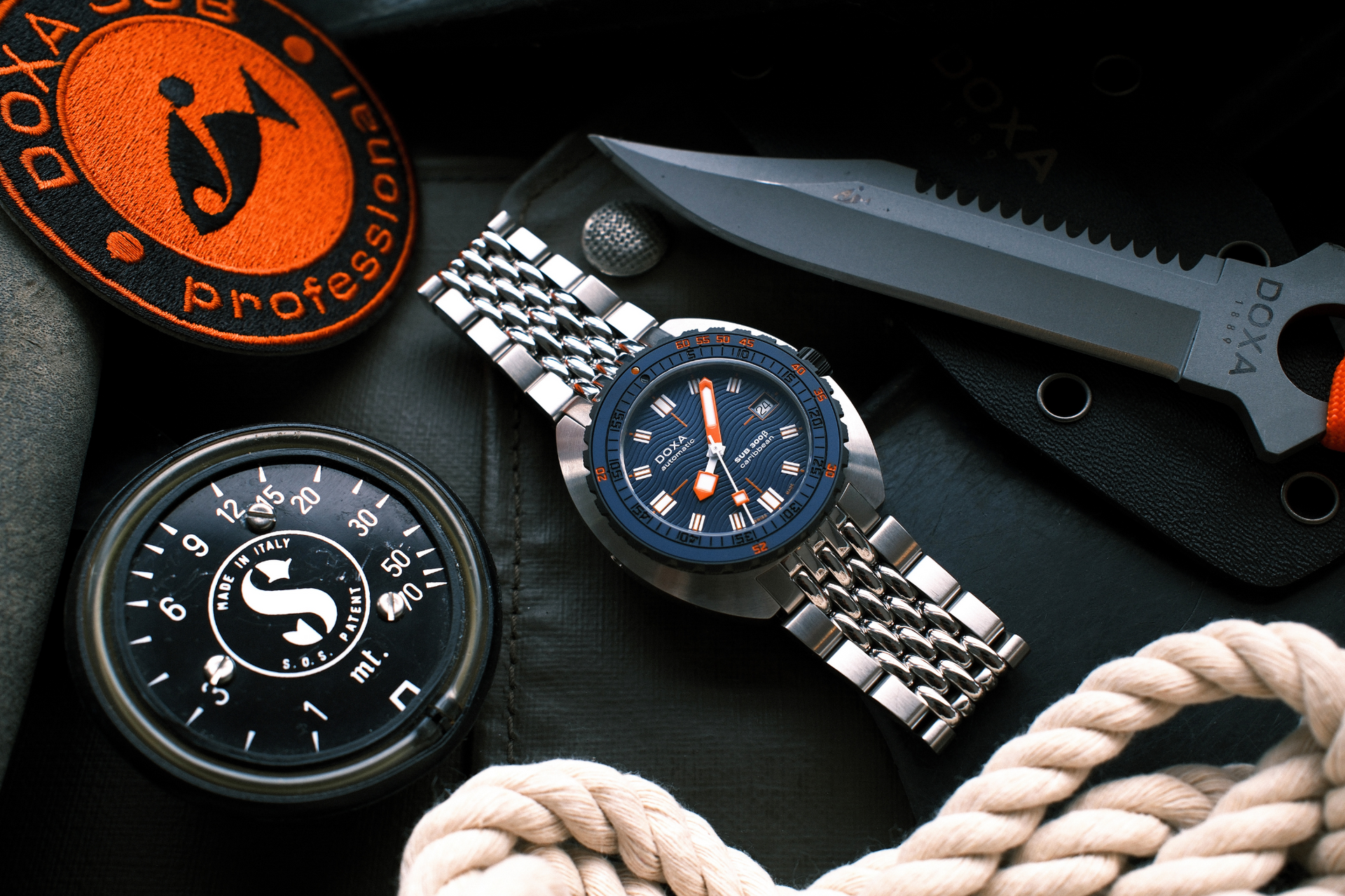 Doxa SUB 300 Beta Caribbean Automatic (Blue Dial / 42.5mm)