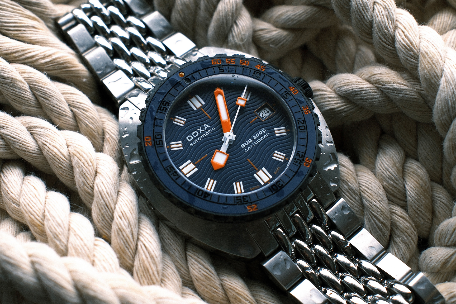 Doxa SUB 300 Beta Caribbean Automatic (Blue Dial / 42.5mm)