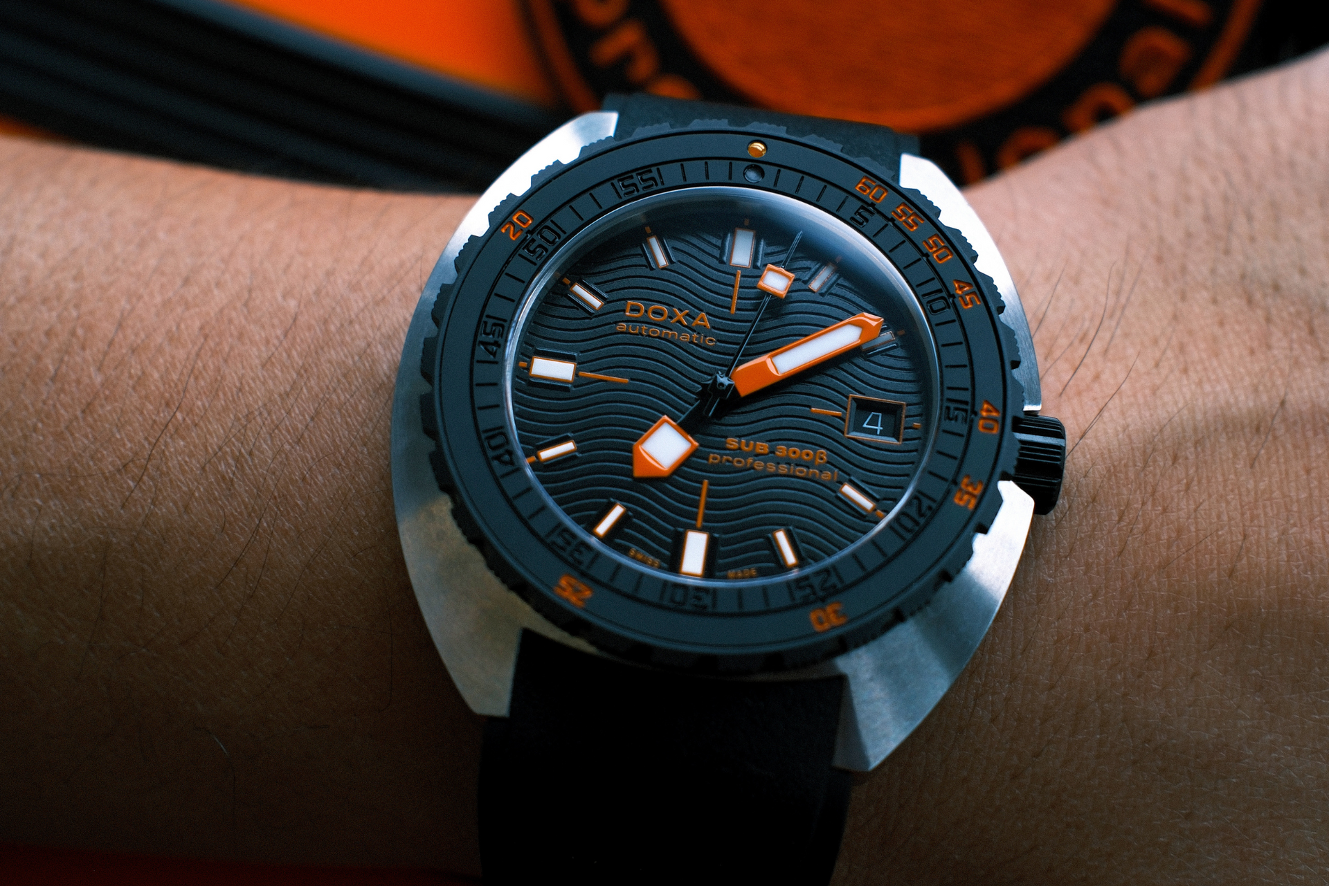 Doxa SUB 300 Beta Professional Automatic (Black Dial / 42.5mm)