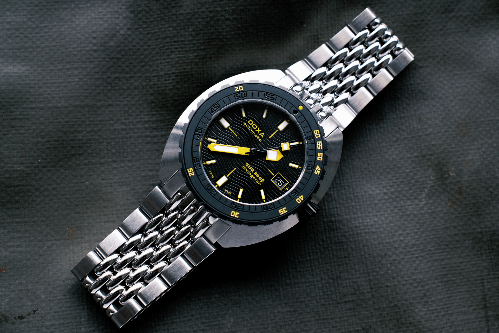 Doxa SUB 300 Beta Divingstar Automatic (Black Dial / 42.5mm)