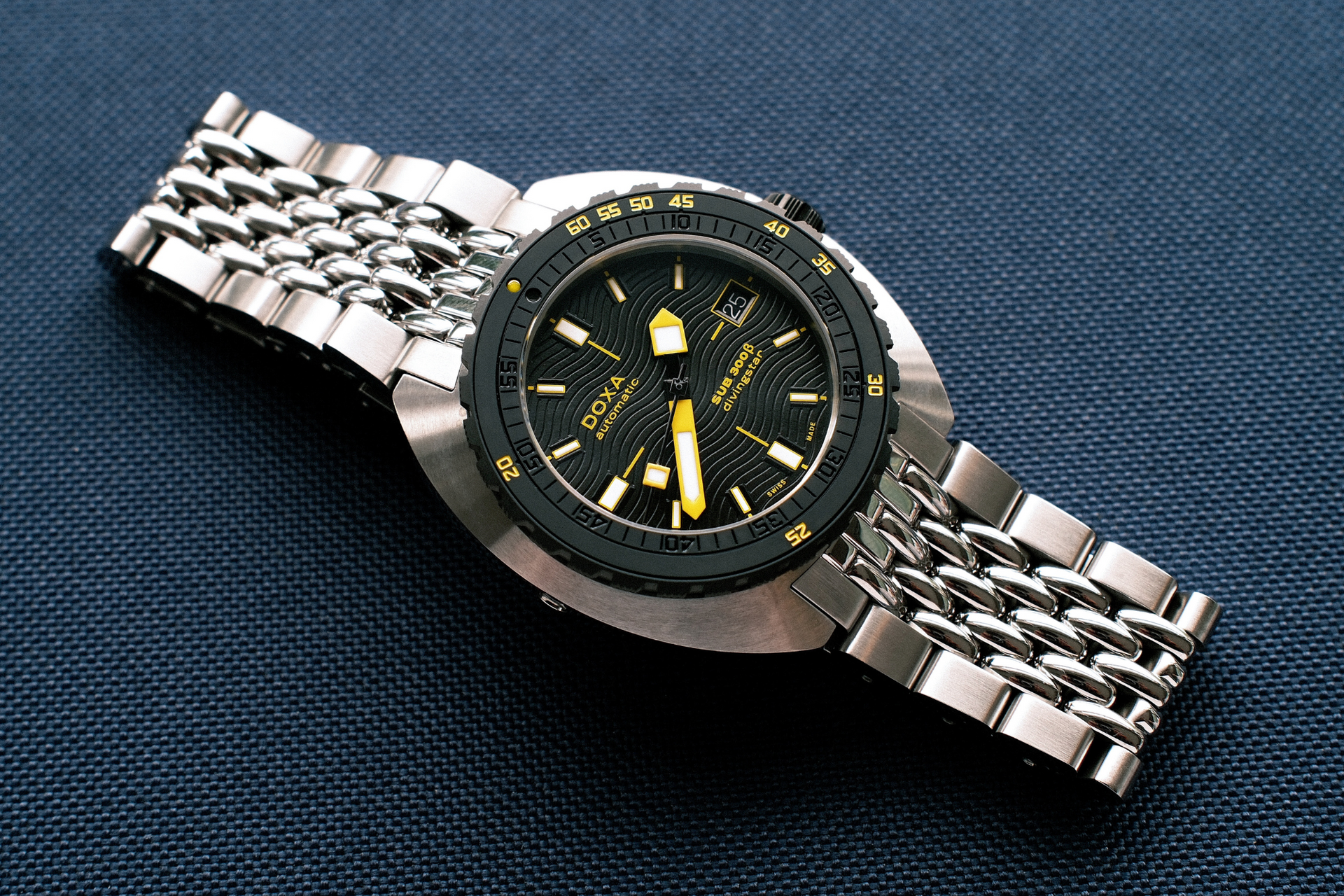 Doxa SUB 300 Beta Divingstar Automatic (Black Dial / 42.5mm)