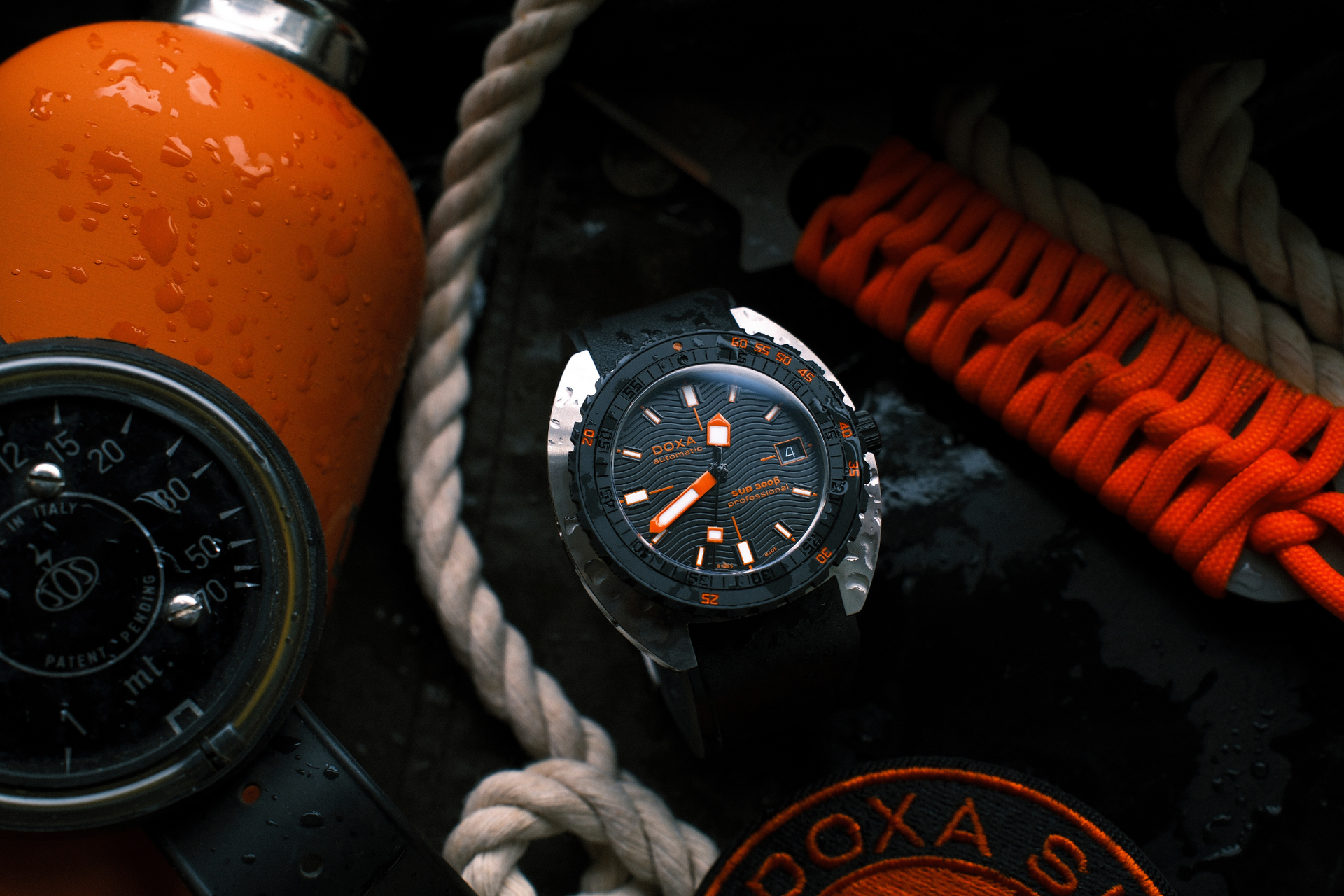 Doxa SUB 300 Beta Professional Automatic (Black Dial / 42.5mm)