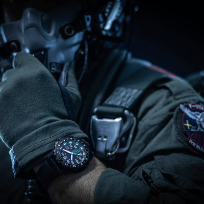 F-117 Nighthawk X Skunk Works, 44MM - Black Dial