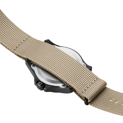 Atacama Field, 43MM - Black/Sand Dial
