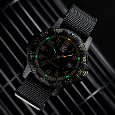 Leatherback SEA Turtle Giant, 44MM - Black/Sand Dial