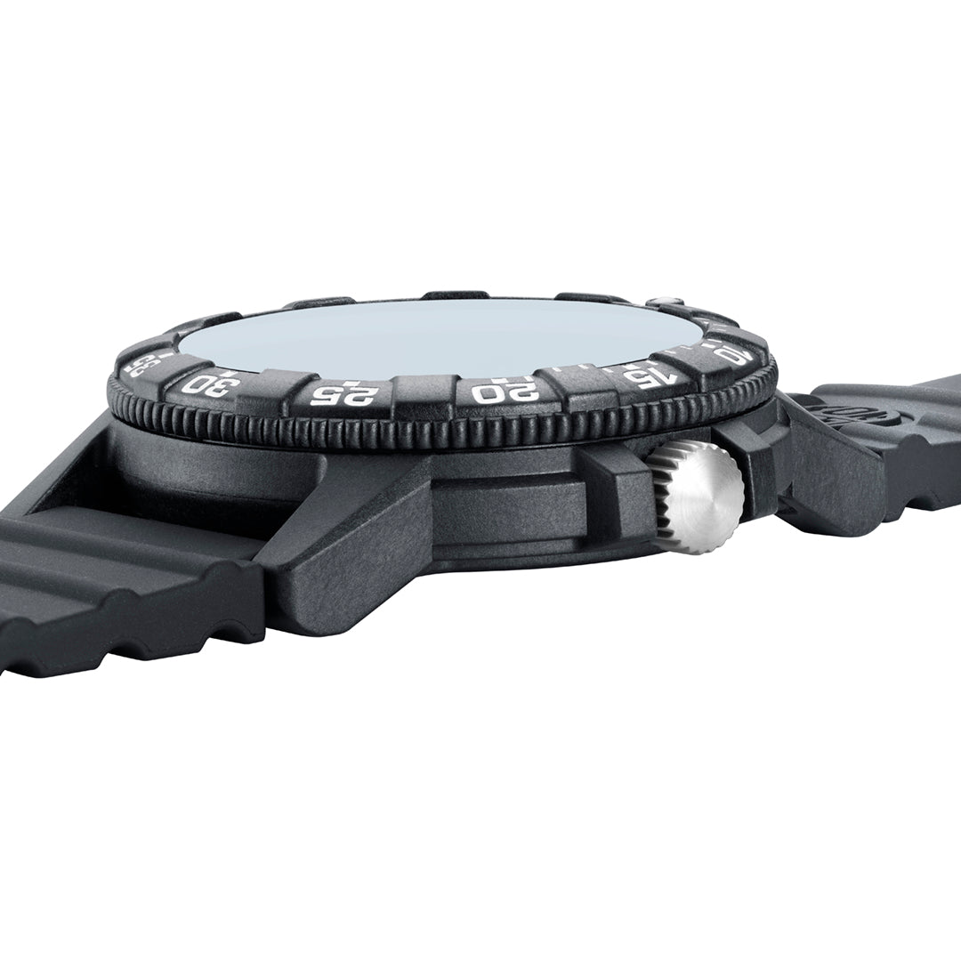 Leatherback SEA Turtle Giant, 44MM - Black/Red Dial