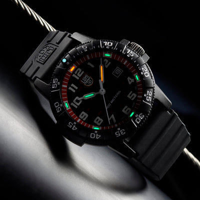 Leatherback SEA Turtle Giant, 44MM - Black/Red Dial