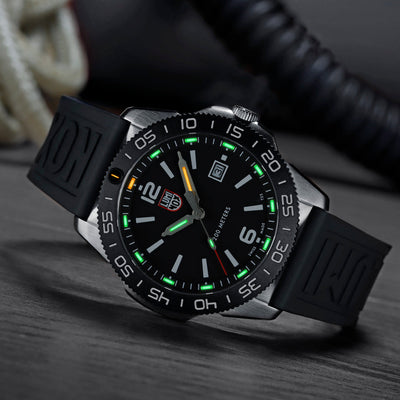 Pacific Diver, 44MM - Black Dial