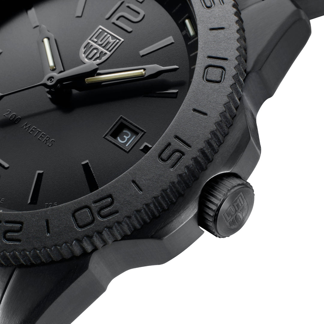 Pacific Diver, 44MM - Black Dial (Black-Out)