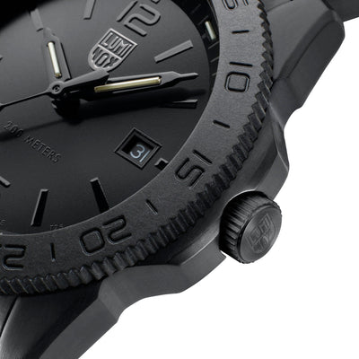 Pacific Diver, 44MM - Black Dial (Black-Out)