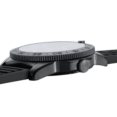 Pacific Diver, 44MM - Black Dial (Black-Out)