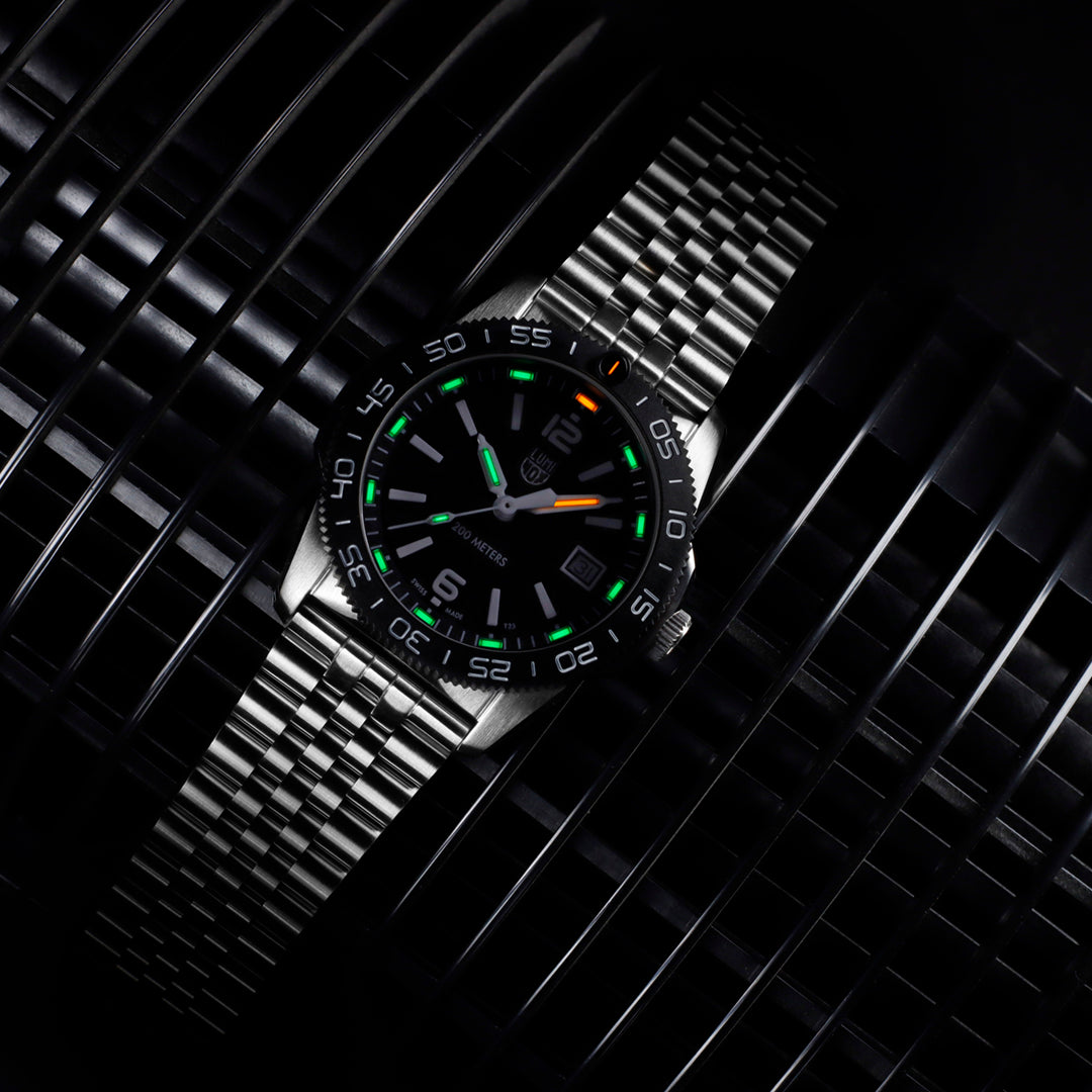 Pacific Diver, 39MM - Black Dial