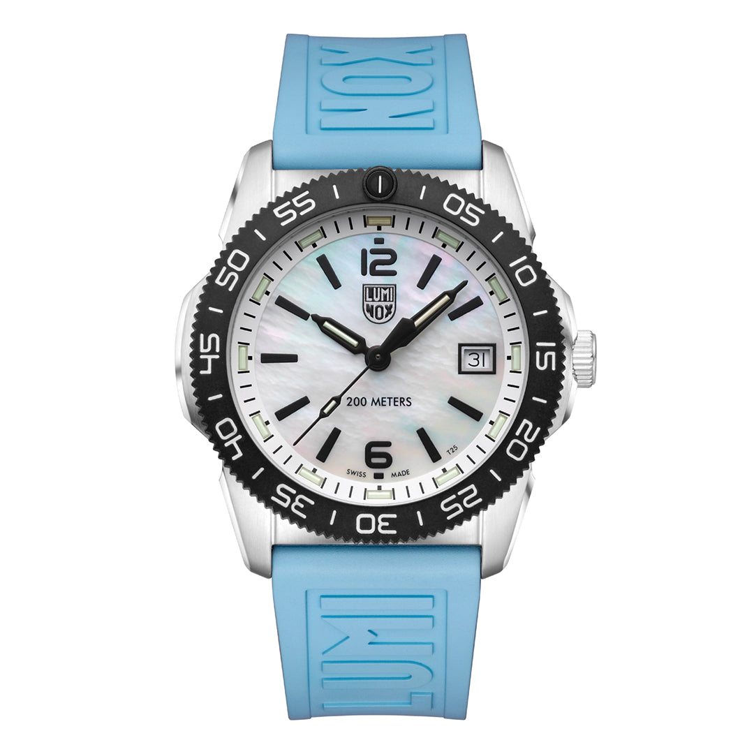 Pacific Diver, 39MM - Mother of Pearl Dial