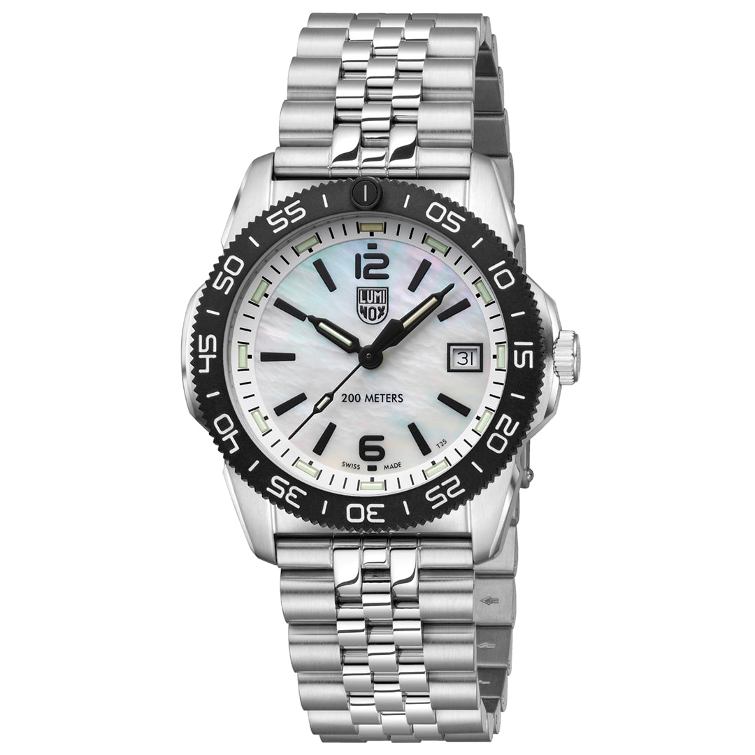 Pacific Diver, 39MM - Mother of Pearl Dial