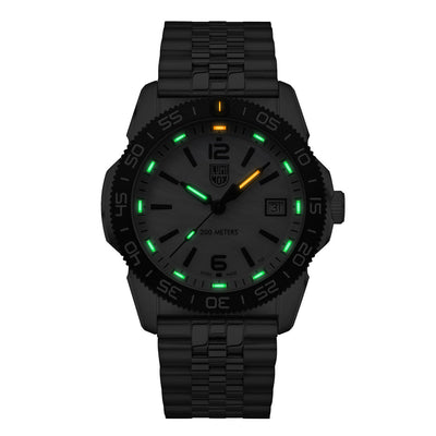 Pacific Diver, 39MM - Mother of Pearl Dial