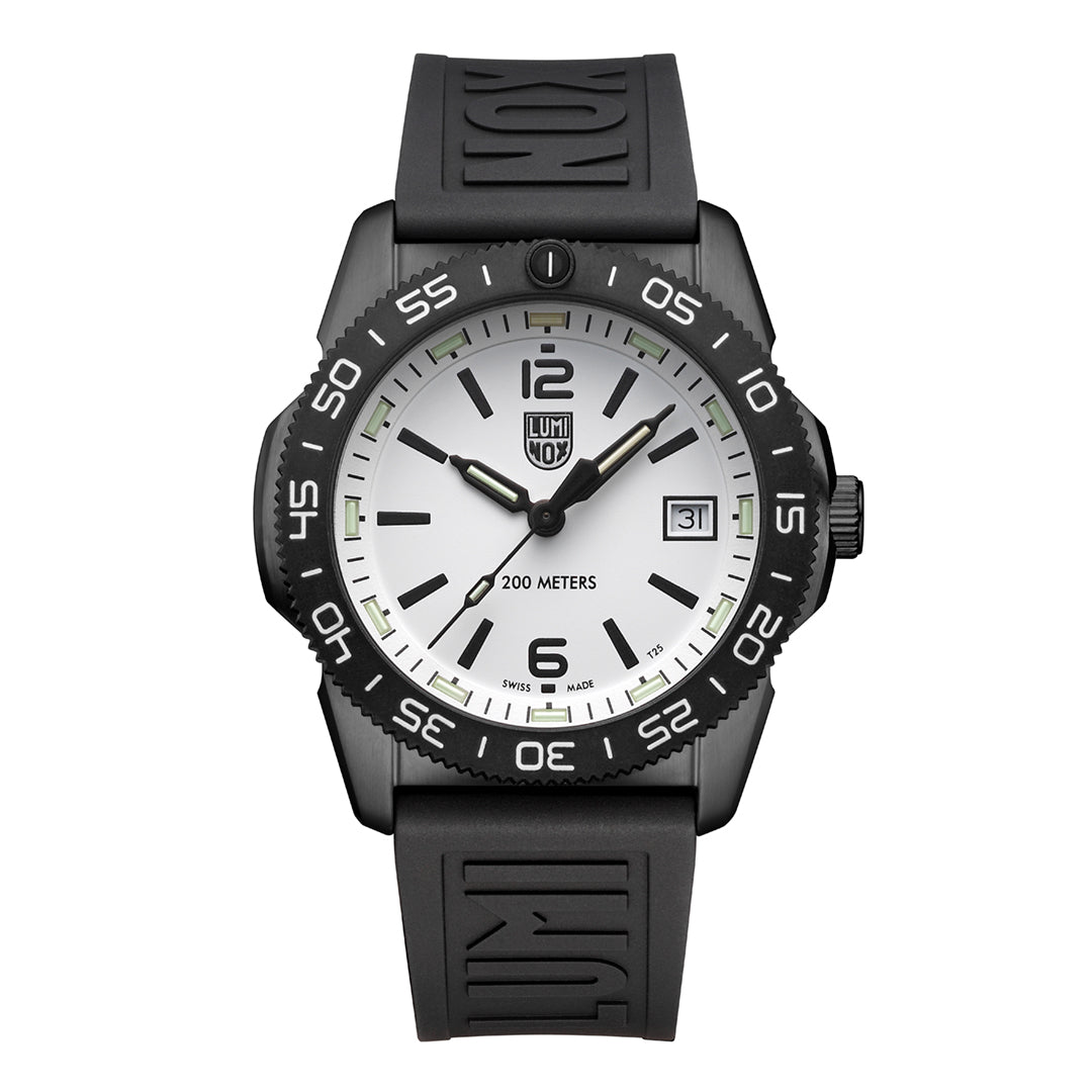 Pacific Diver, 39MM - White Dial