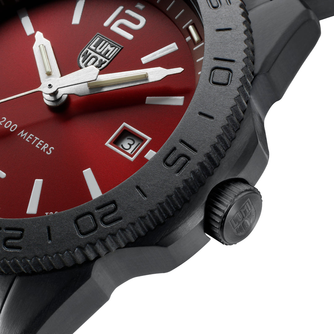 Pacific Diver, 44MM - Red Dial