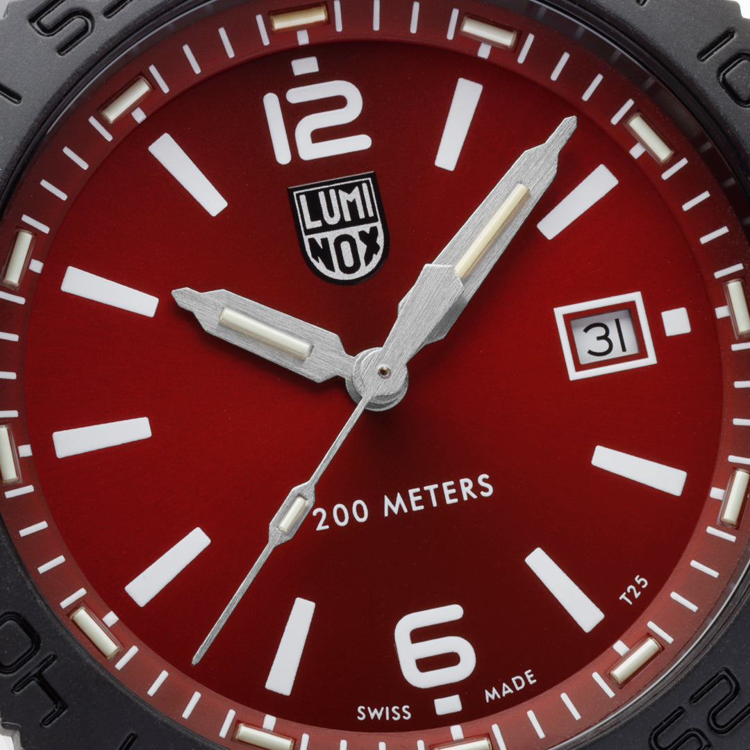 Pacific Diver, 44MM - Red Dial