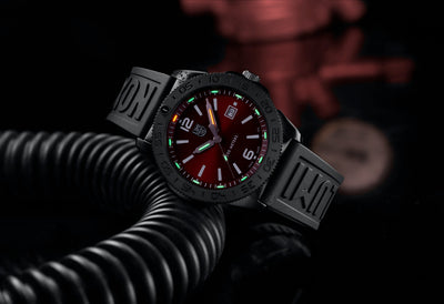 Pacific Diver, 44MM - Red Dial