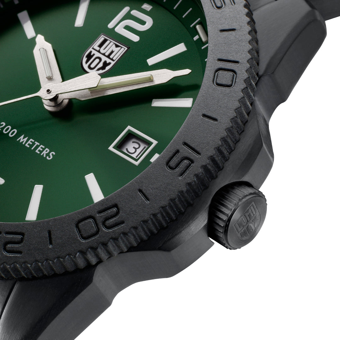 Pacific Diver, 44MM - Green Dial