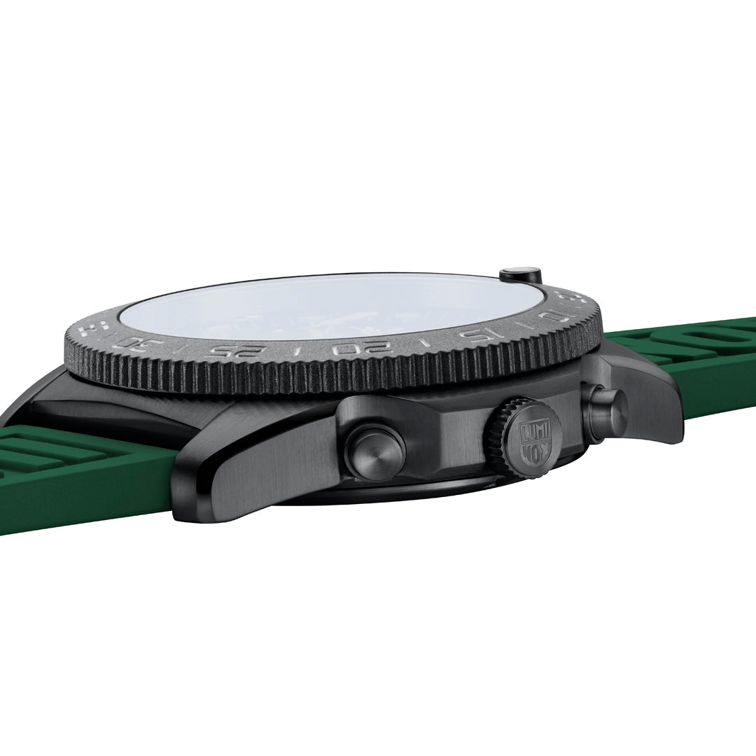 Pacific Diver Chronograph, 44MM - Black/Green Dial