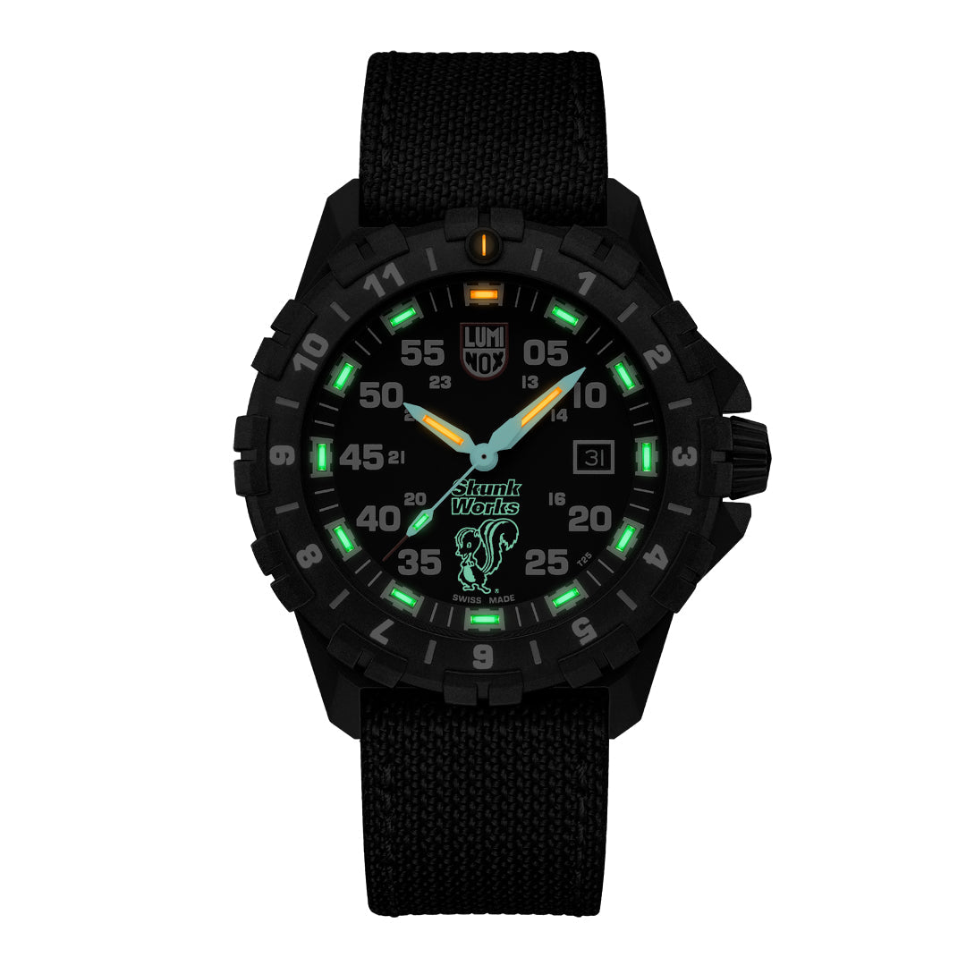 F-117 Nighthawk X Skunk Works, 44MM - Black Dial
