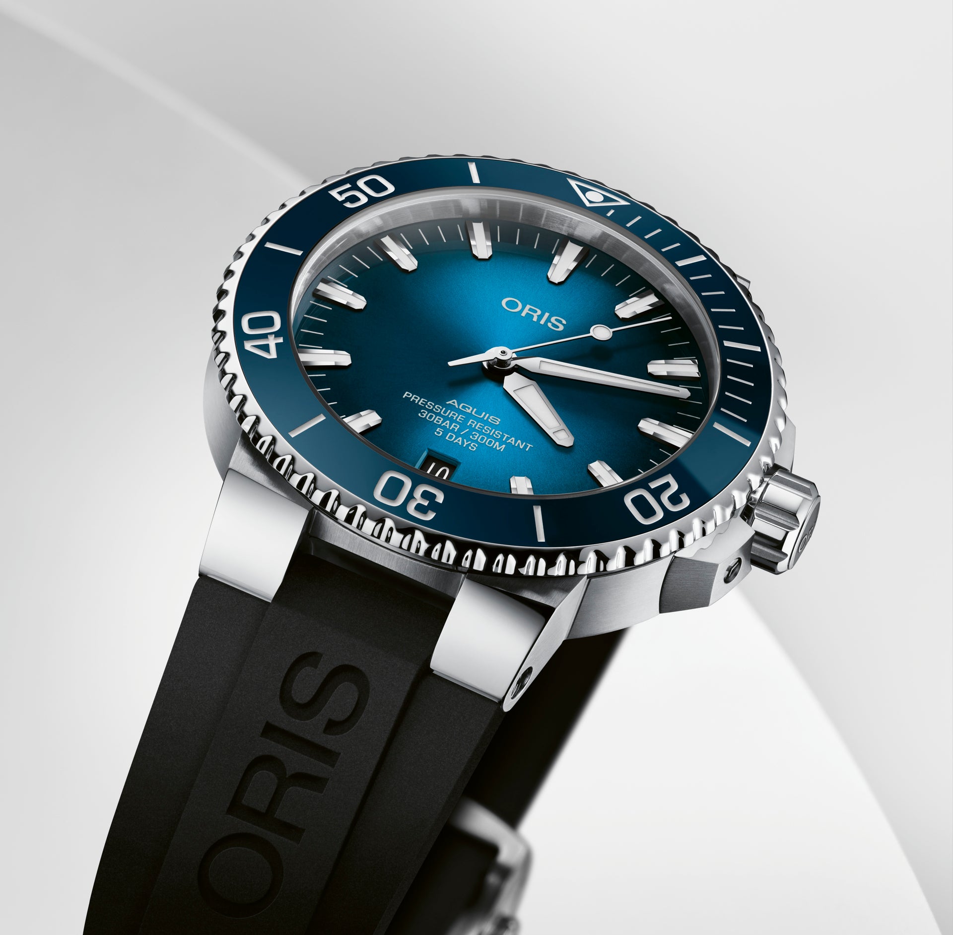 Oris Aquis Date Calibre 400 Automatic REF#40077634135 (Blue Dial / 43.5mm)