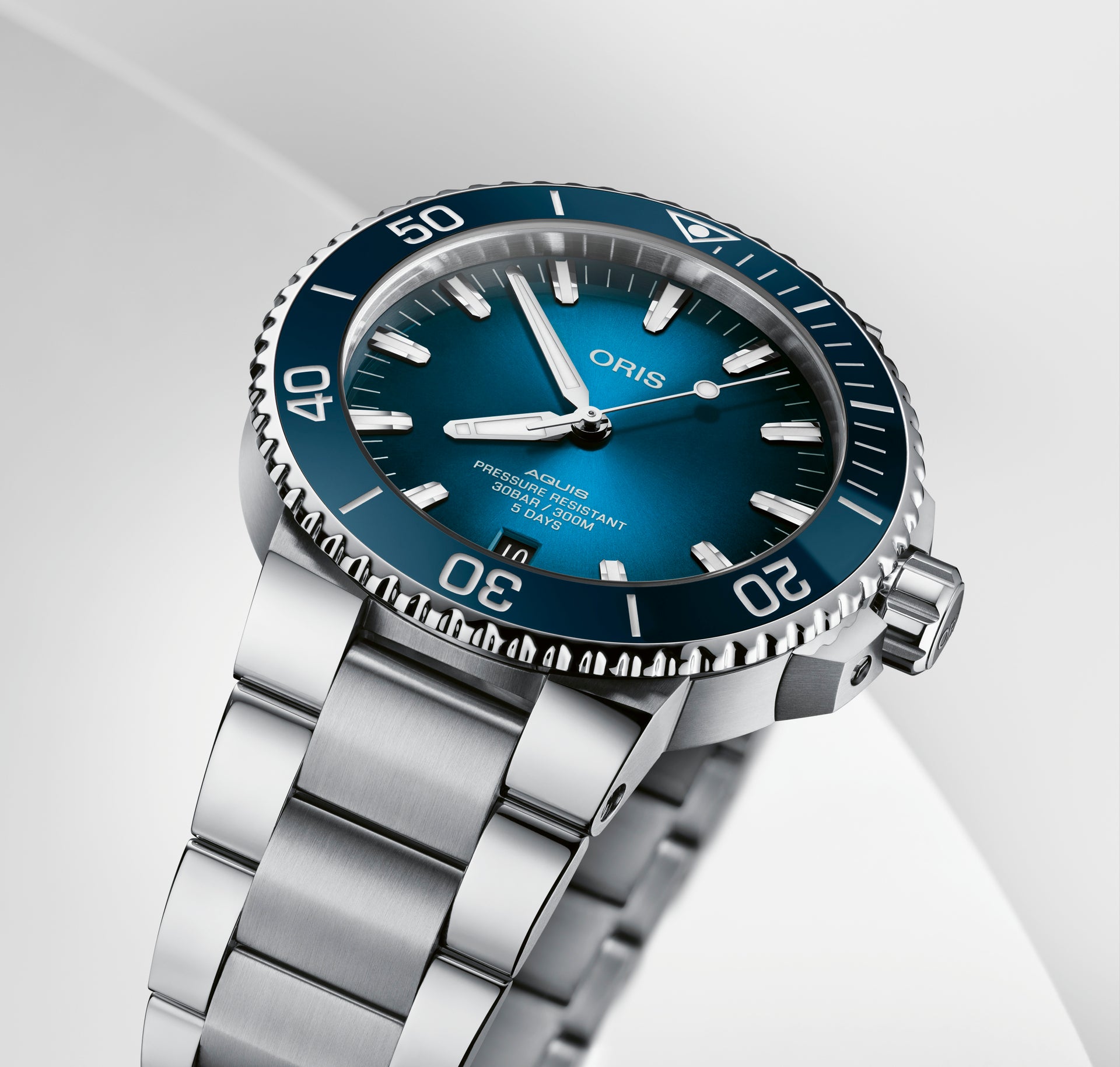 Oris Aquis Date Calibre 400 Automatic REF#40077634135 (Blue Dial / 43.5mm)