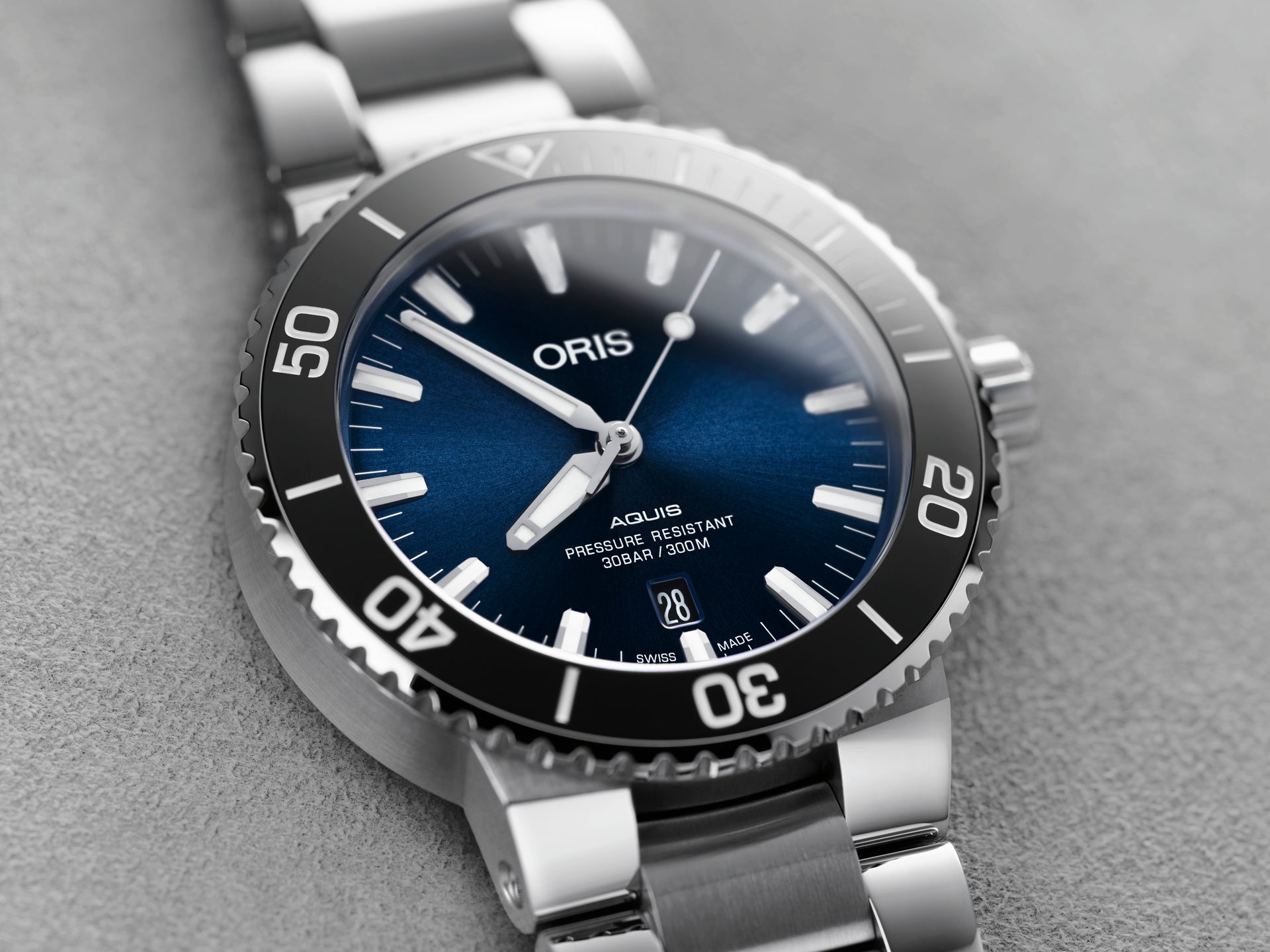 Oris Aquis Date Automatic REF#73377304135 (Blue Dial / 43.5mm)