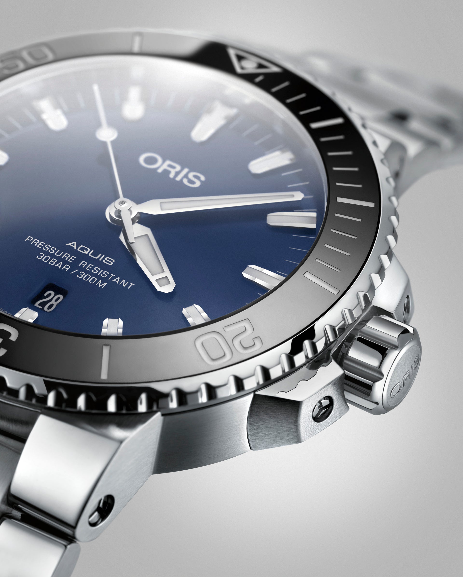 Oris Aquis Date Automatic REF#73377304135 (Blue Dial / 43.5mm)