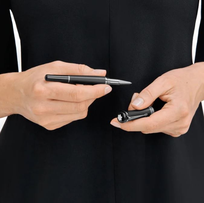 Montblanc Bonheur Boyfriend Pen Black