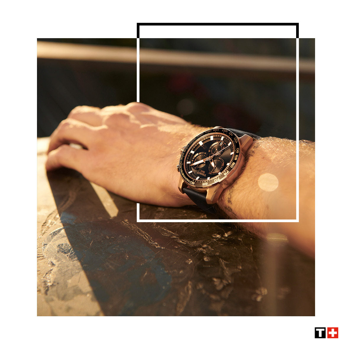 Chronographe à quartz Tissot Supersport (cadran noir / 45,5 mm / PVD or rose)