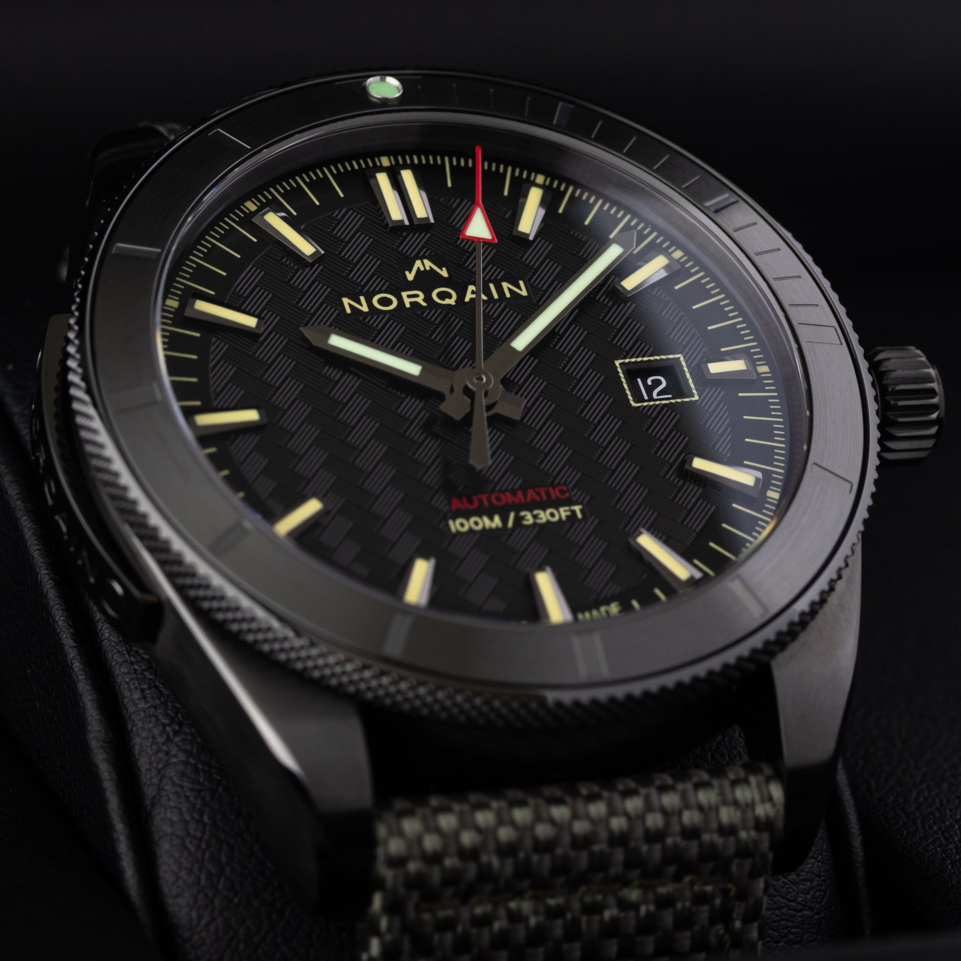 Norqain Adventure Sport Auto (Black Dial / 42mm / DLC Case)