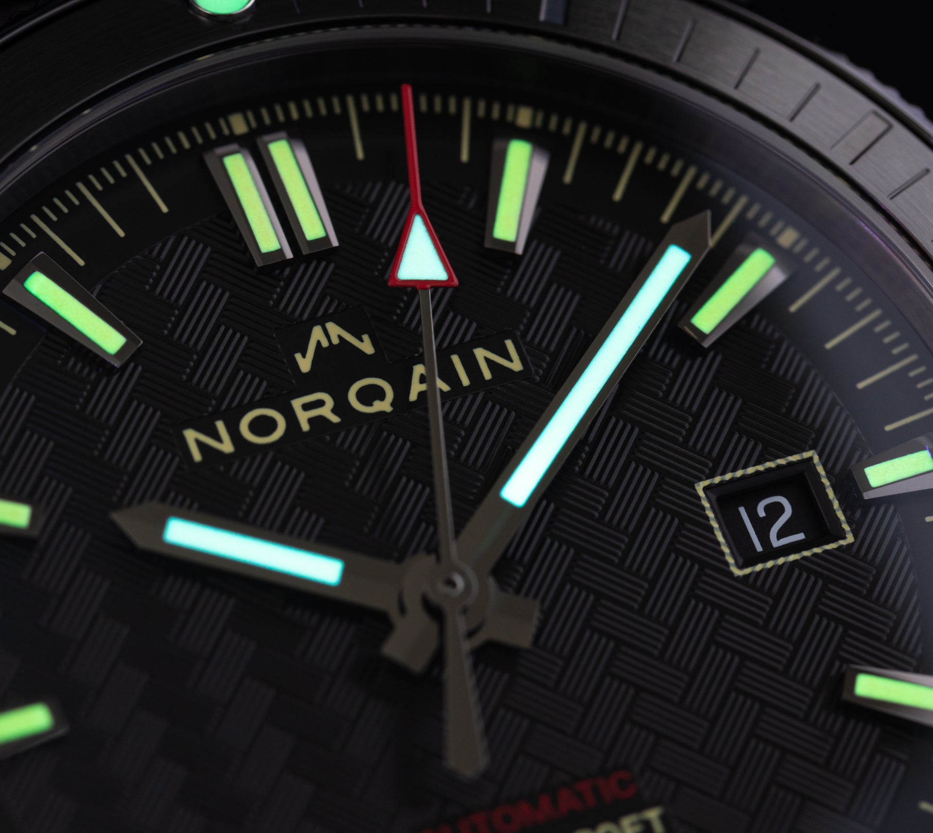 Norqain Adventure Sport Auto (Black Dial / 42mm / DLC Case)