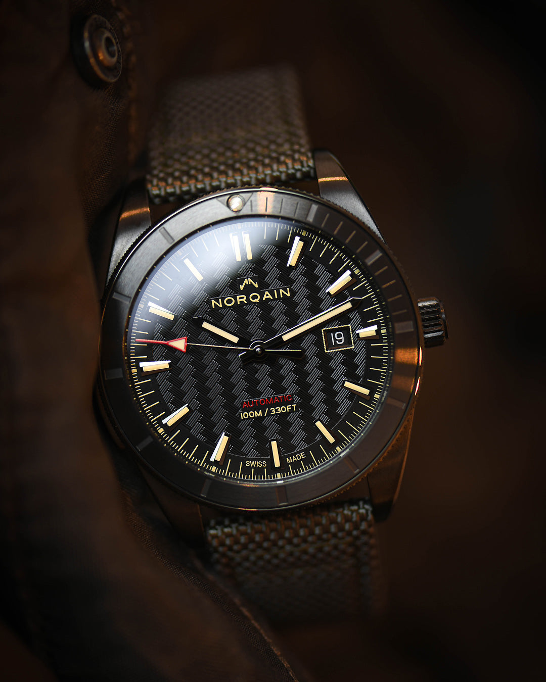 Norqain Adventure Sport Auto (Black Dial / 42mm / DLC Case)