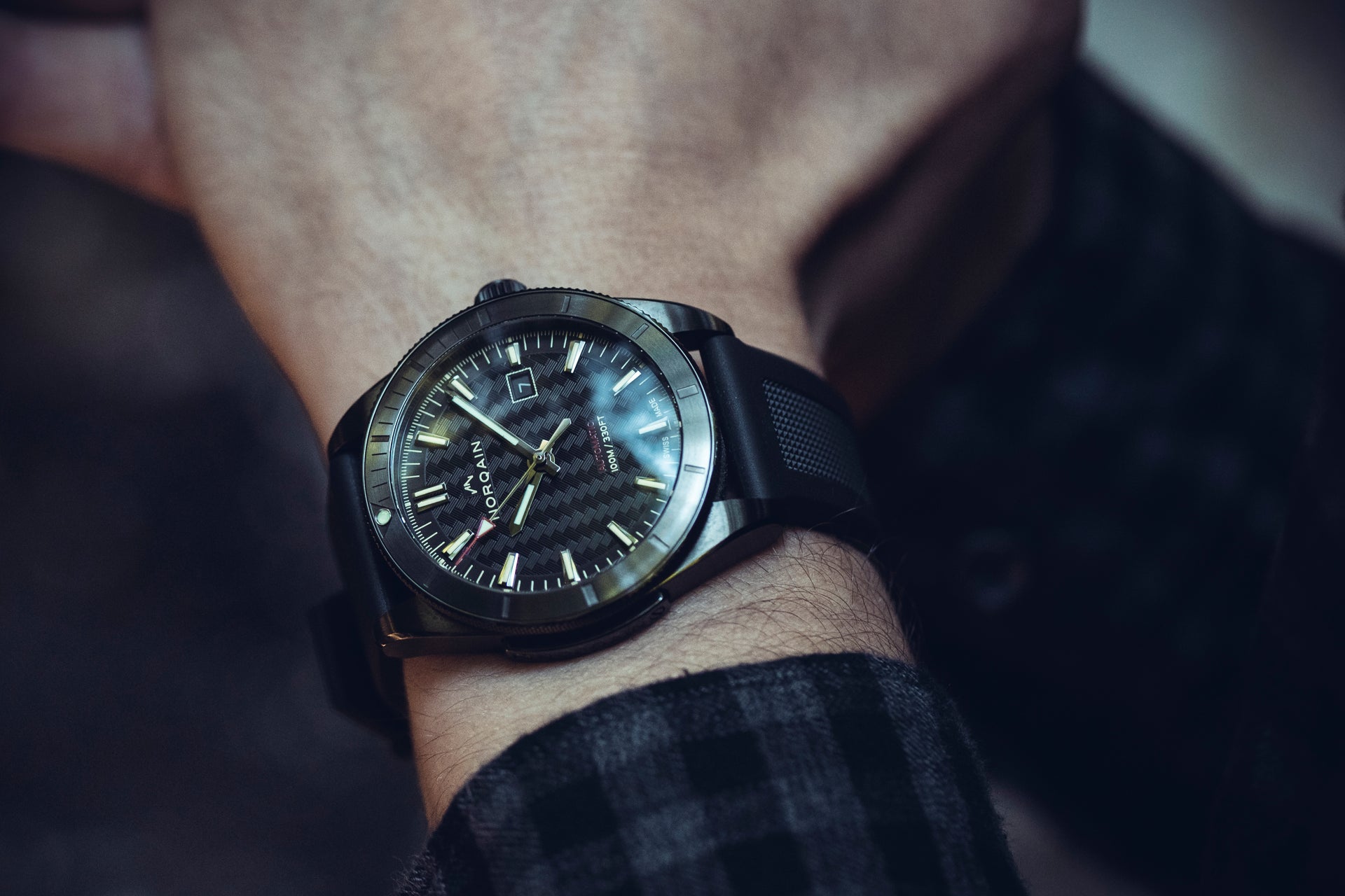 Norqain Adventure Sport Auto (Black Dial / 42mm / DLC Case)