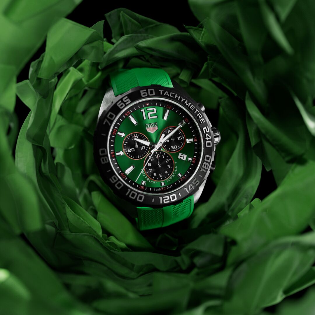 TAG Heuer Formula 1 Quartz Chronograph (Green Dial / 43mm)