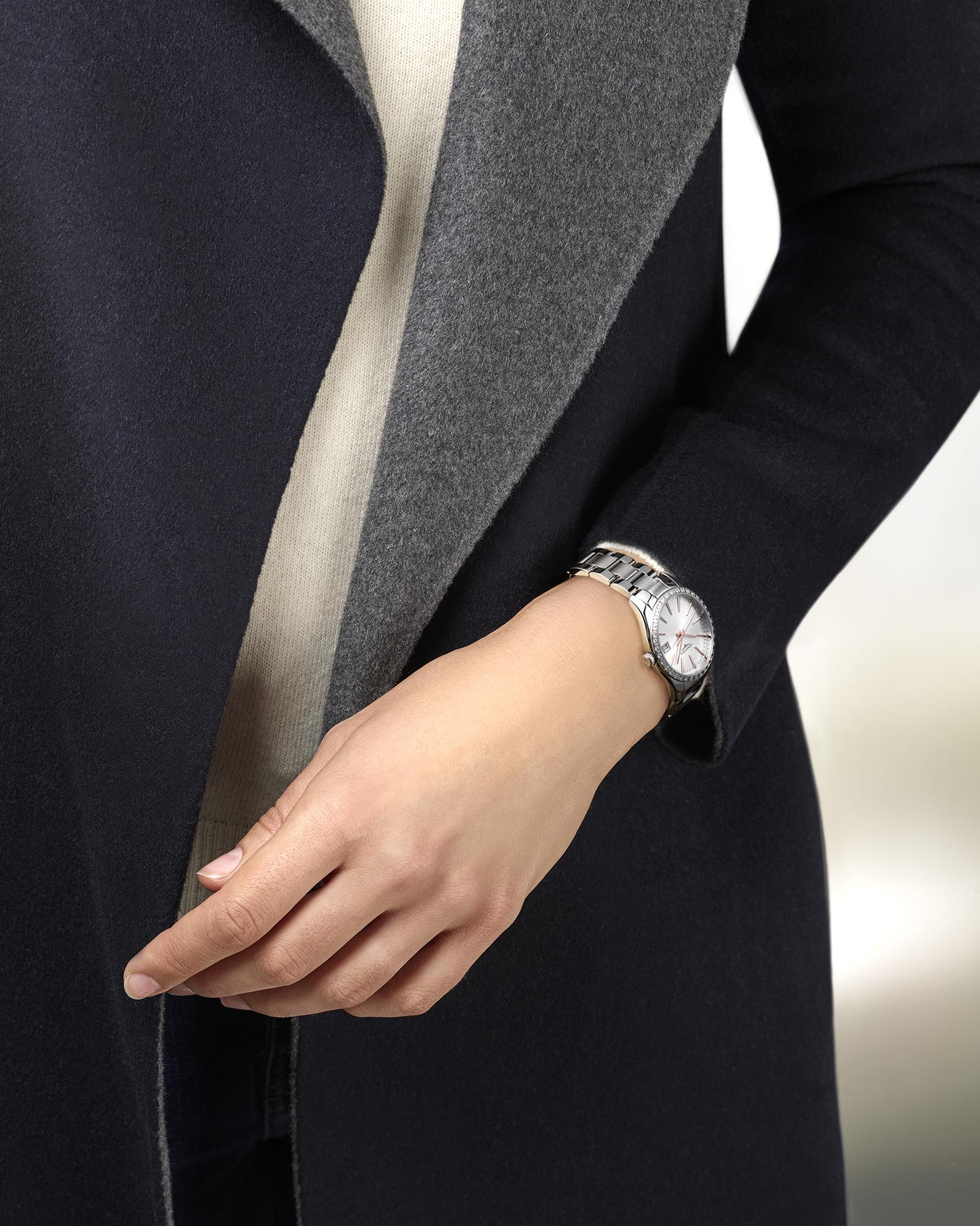 Longines Conquest Classic Quartz (cadran argenté / 34 mm / lunette en diamant)