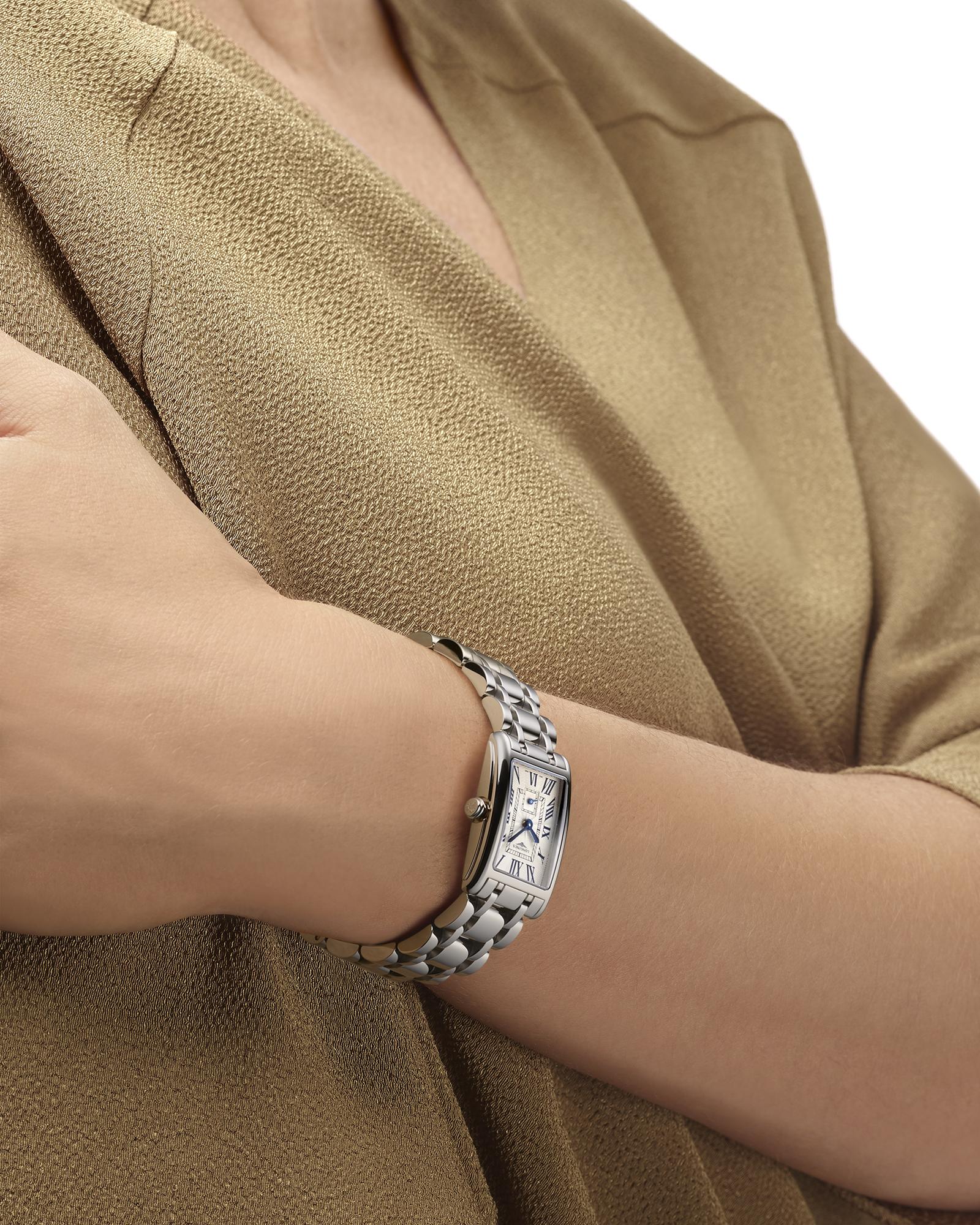 Longines Dolcevita Quartz (cadran argenté / 21mm x 32mm)