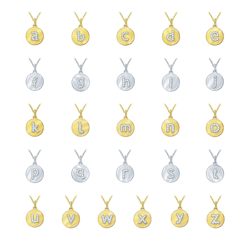 Collier initial minuscule à disque de diamants de la collection Hemsleys 14K