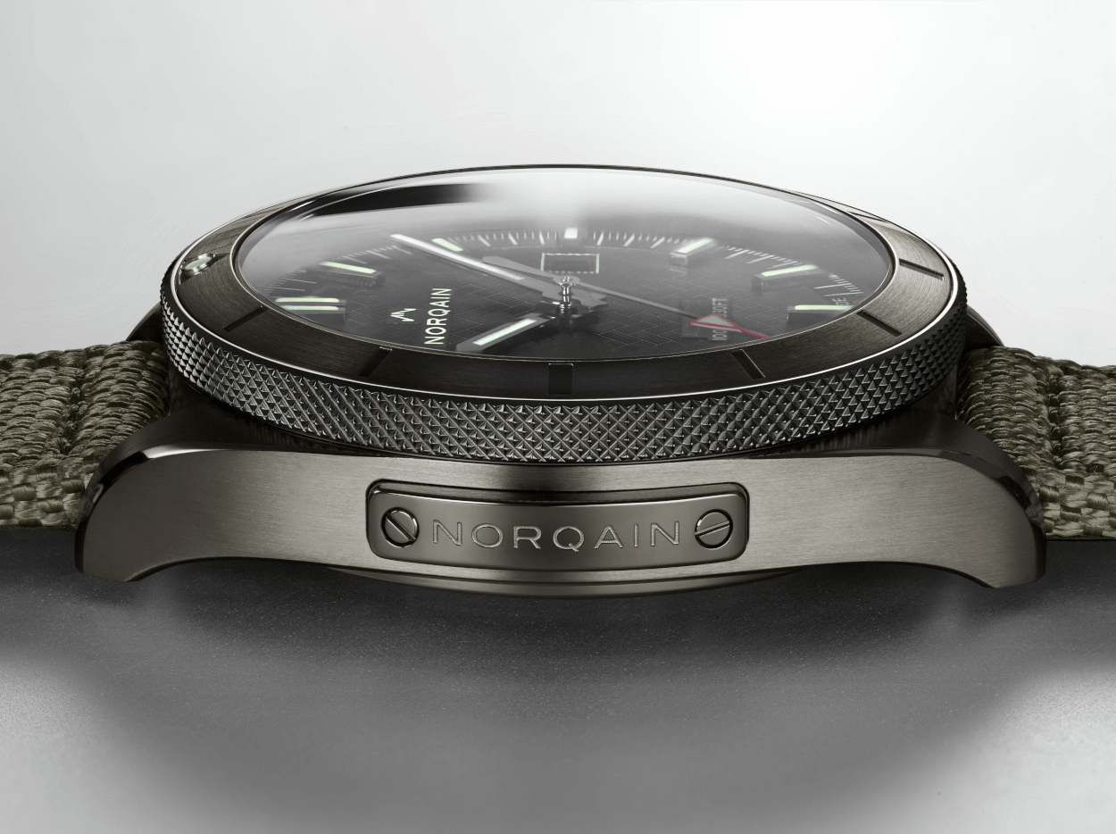 Norqain Adventure Sport Auto (Black Dial / 42mm / DLC Case)